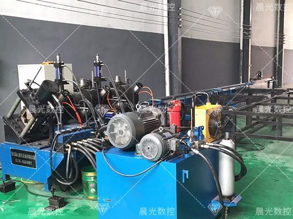 如何避免角鋼沖孔機(jī)錯(cuò)誤操作？